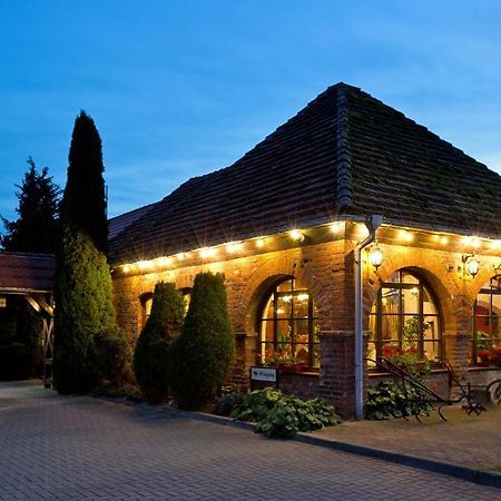 Landhotel Zur Schmiede Göhren-Lebbin Esterno foto