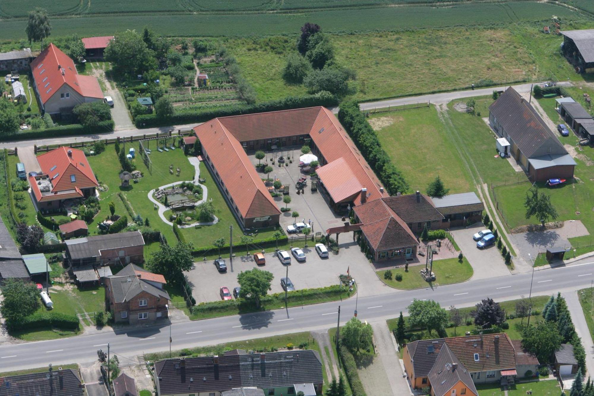 Landhotel Zur Schmiede Göhren-Lebbin Esterno foto