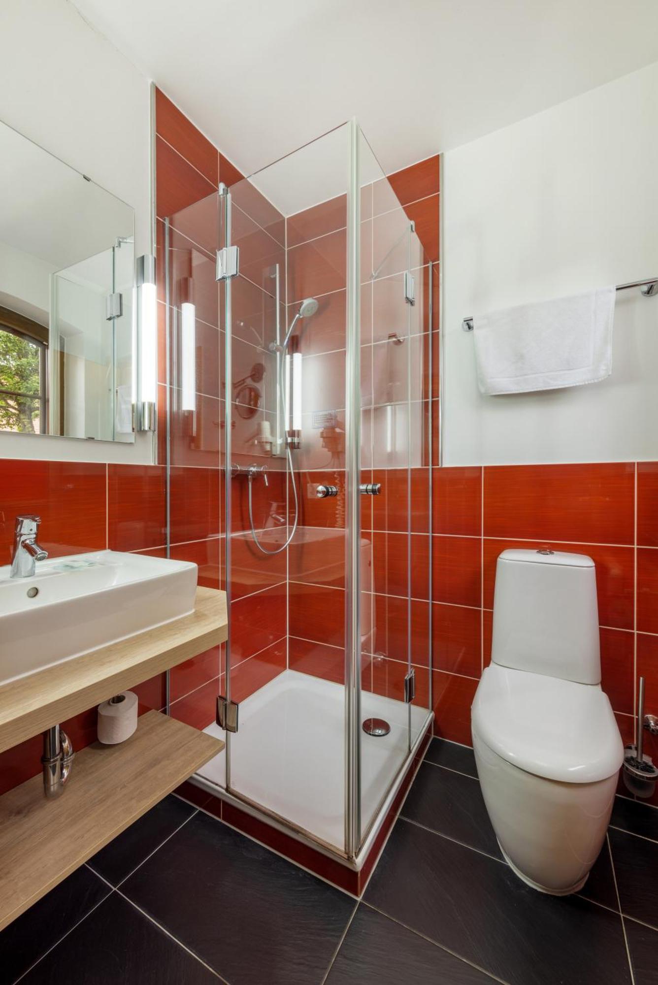 Landhotel Zur Schmiede Göhren-Lebbin Esterno foto
